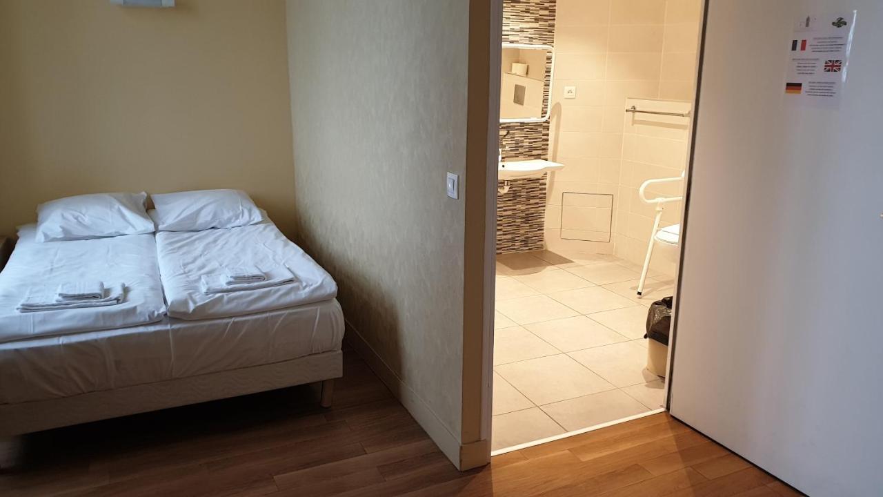 Hotellerie Saint Yves Chartres Exterior foto