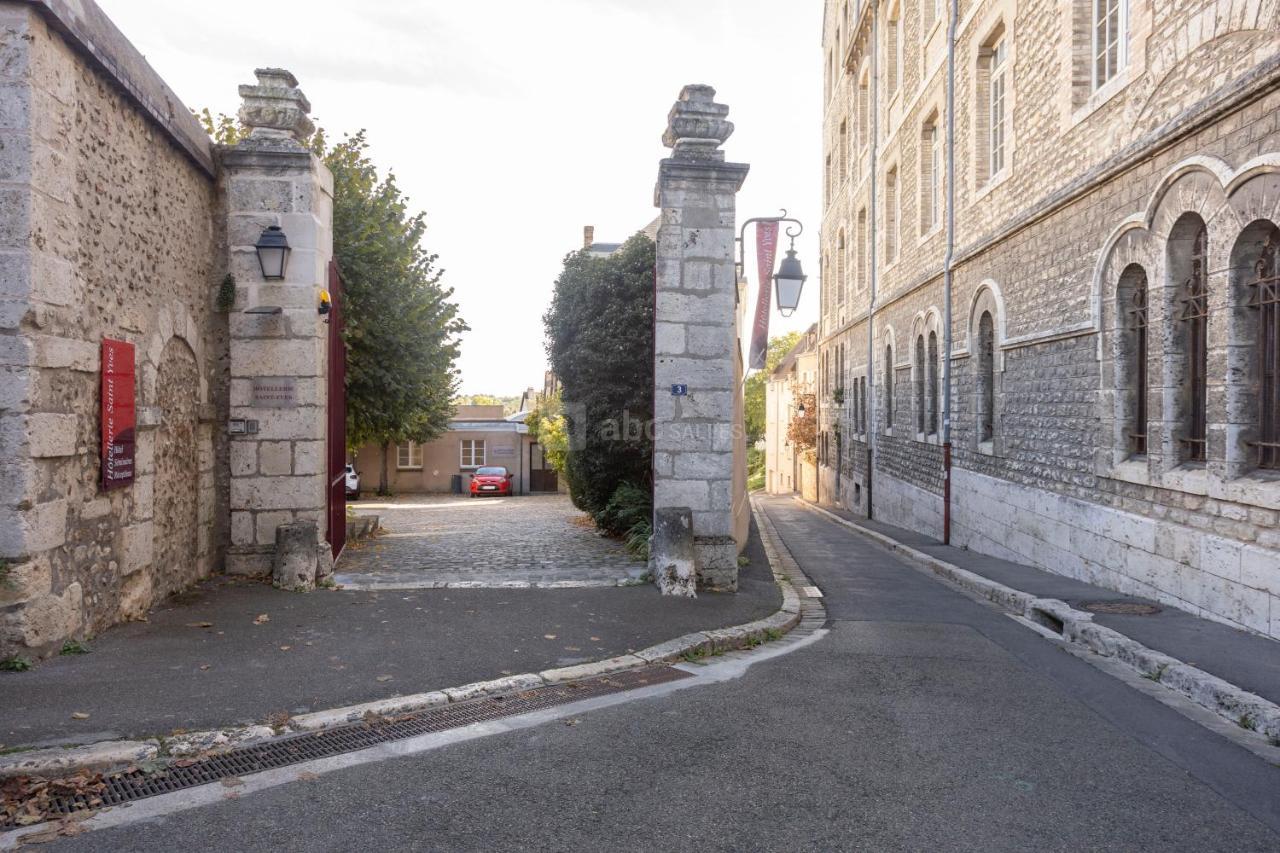 Hotellerie Saint Yves Chartres Exterior foto