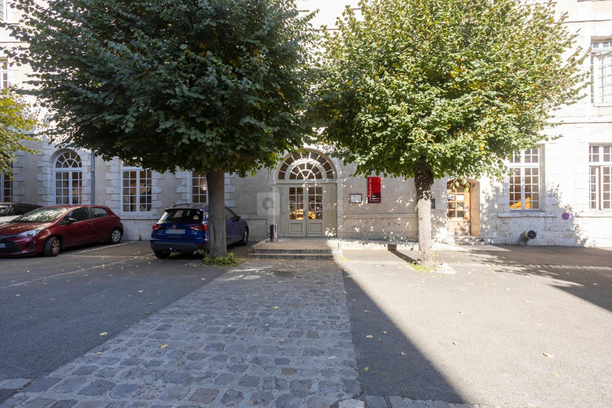 Hotellerie Saint Yves Chartres Exterior foto