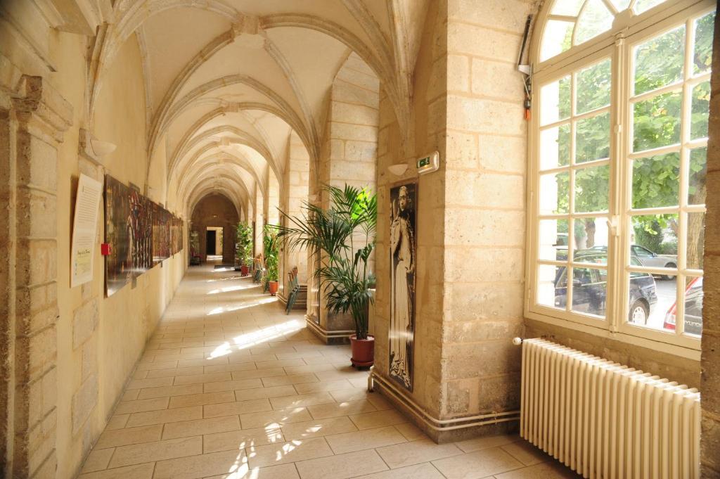 Hotellerie Saint Yves Chartres Exterior foto
